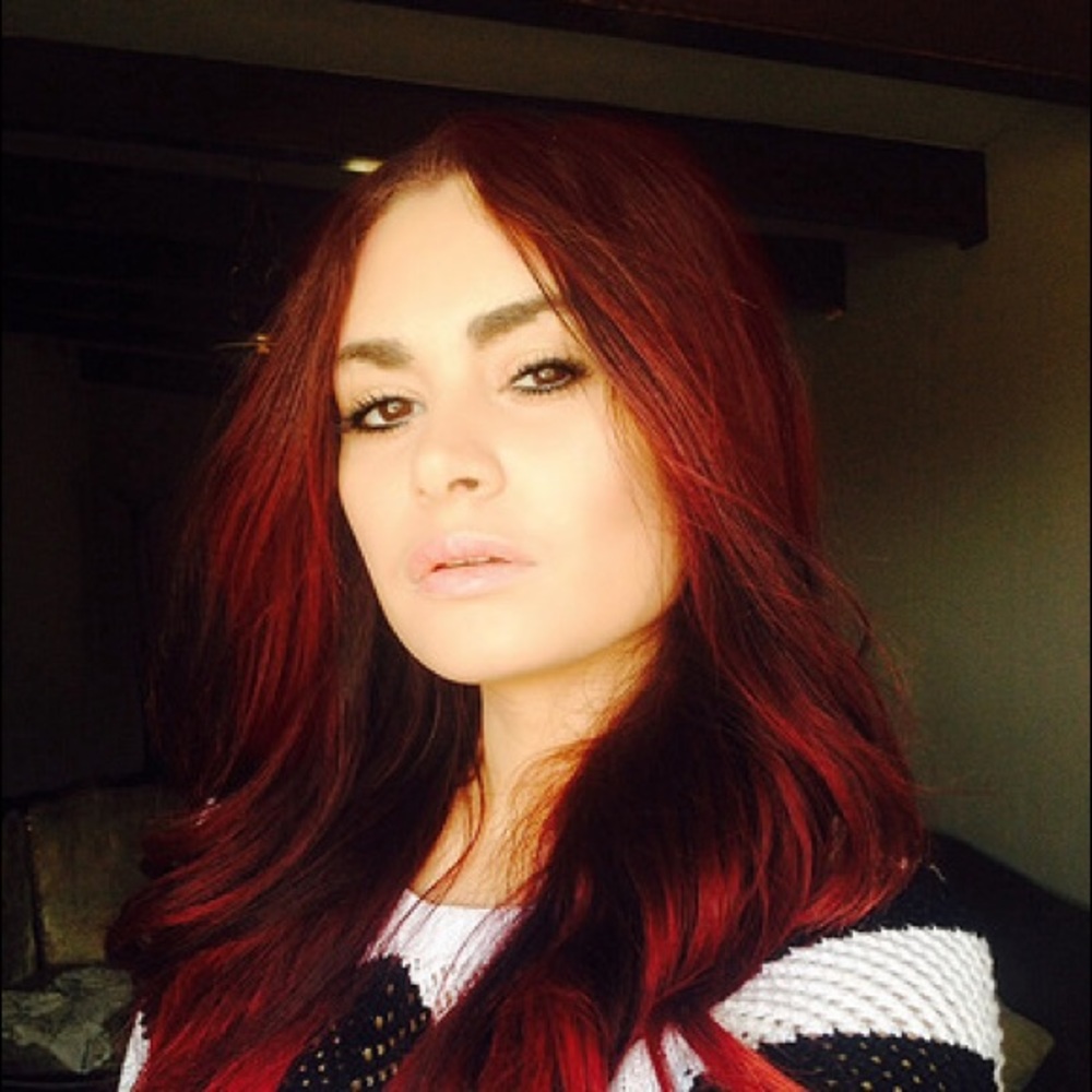 Meet your Posher, Aniella